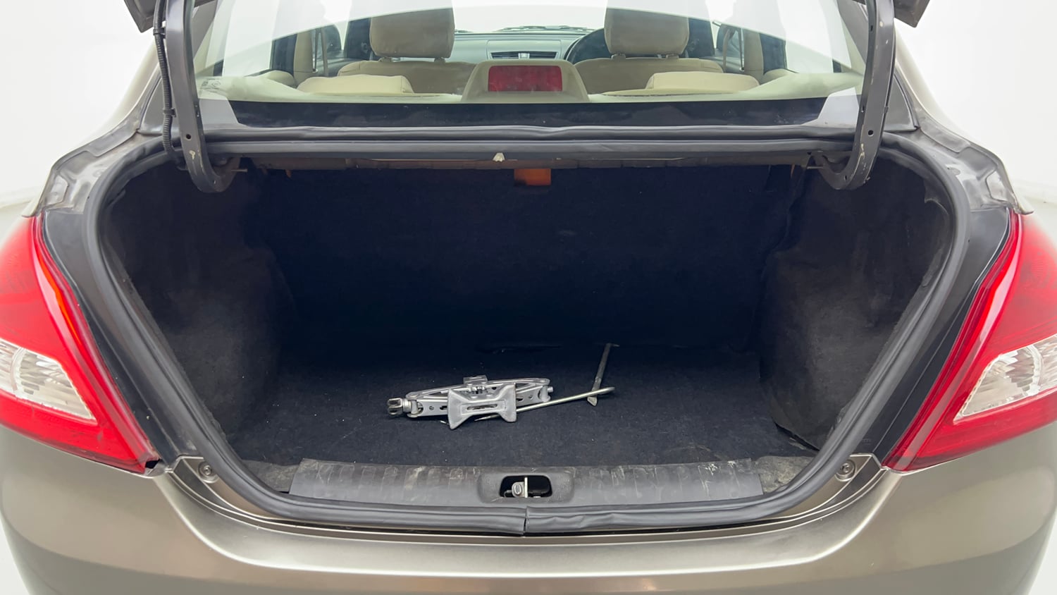 Used 2015 Maruti Suzuki Swift Dzire LXI (O) Petrol Manual interior DICKY INSIDE VIEW