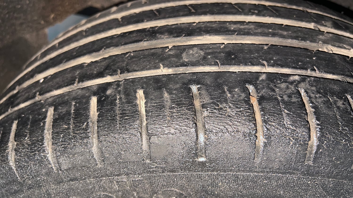 Used 2018 Maruti Suzuki Baleno Zeta 1.2 Petrol Manual tyres RIGHT REAR TYRE TREAD VIEW