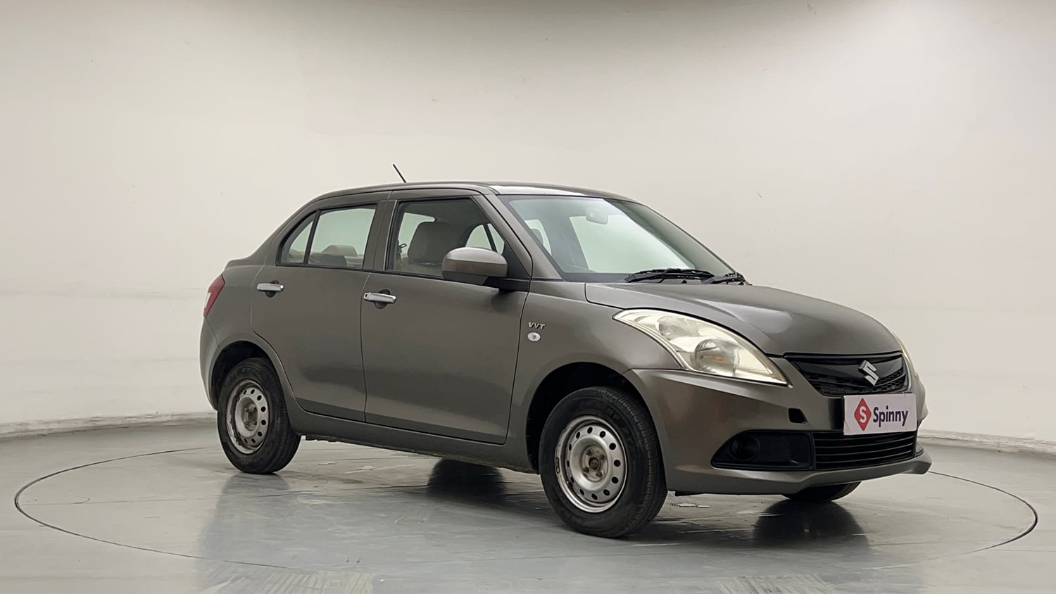 Used 2015 Maruti Suzuki Swift Dzire LXI (O) Petrol Manual exterior RIGHT FRONT CORNER VIEW