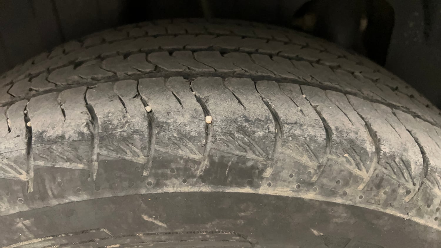 Used 2024 Mahindra XUV 3XO AX5 1.5 Diesel Diesel Manual tyres RIGHT REAR TYRE TREAD VIEW