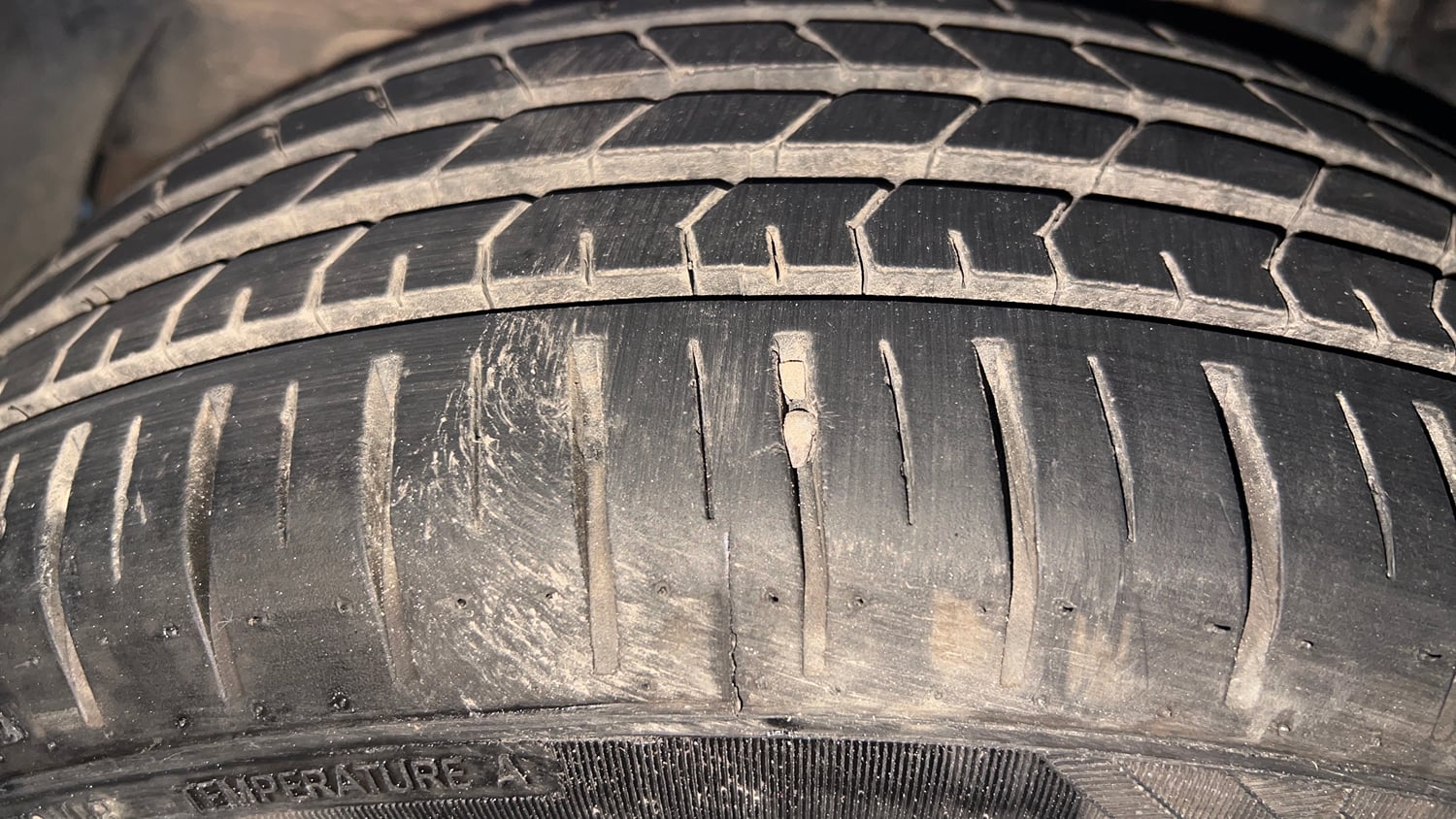 Used 2017 Hyundai Elite i20 Asta 1.2 (O) Petrol Manual tyres RIGHT REAR TYRE TREAD VIEW