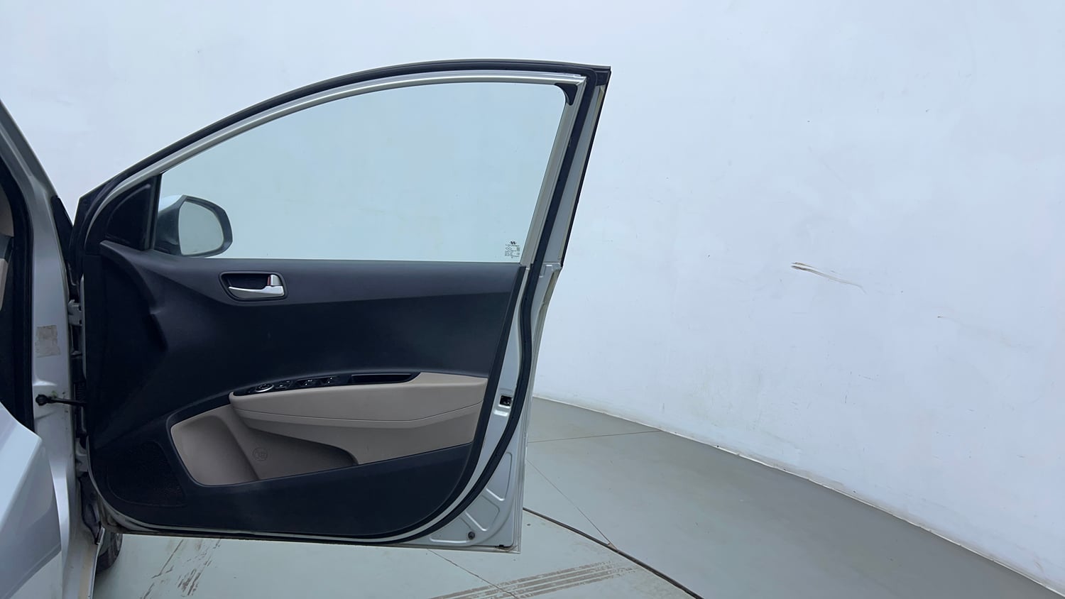 Used 2015 Hyundai Xcent S 1.2 Petrol Manual interior RIGHT FRONT DOOR OPEN VIEW