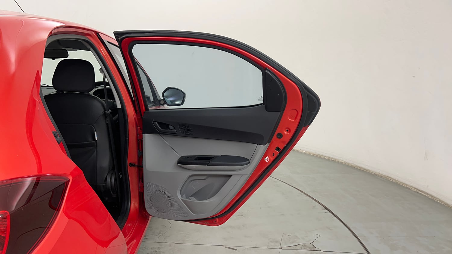 Used 2023 Tata Tiago XT CNG Cng Manual interior RIGHT REAR DOOR OPEN VIEW