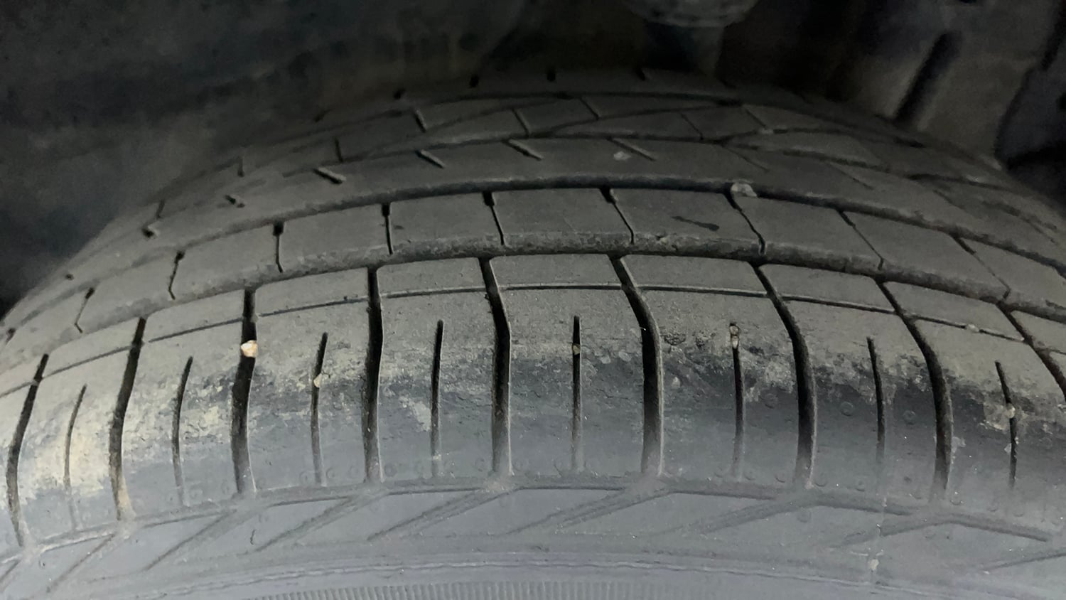 Used 2022 Tata Nexon XZA Plus (Premium) Diesel Jet Diesel Automatic tyres LEFT REAR TYRE TREAD VIEW