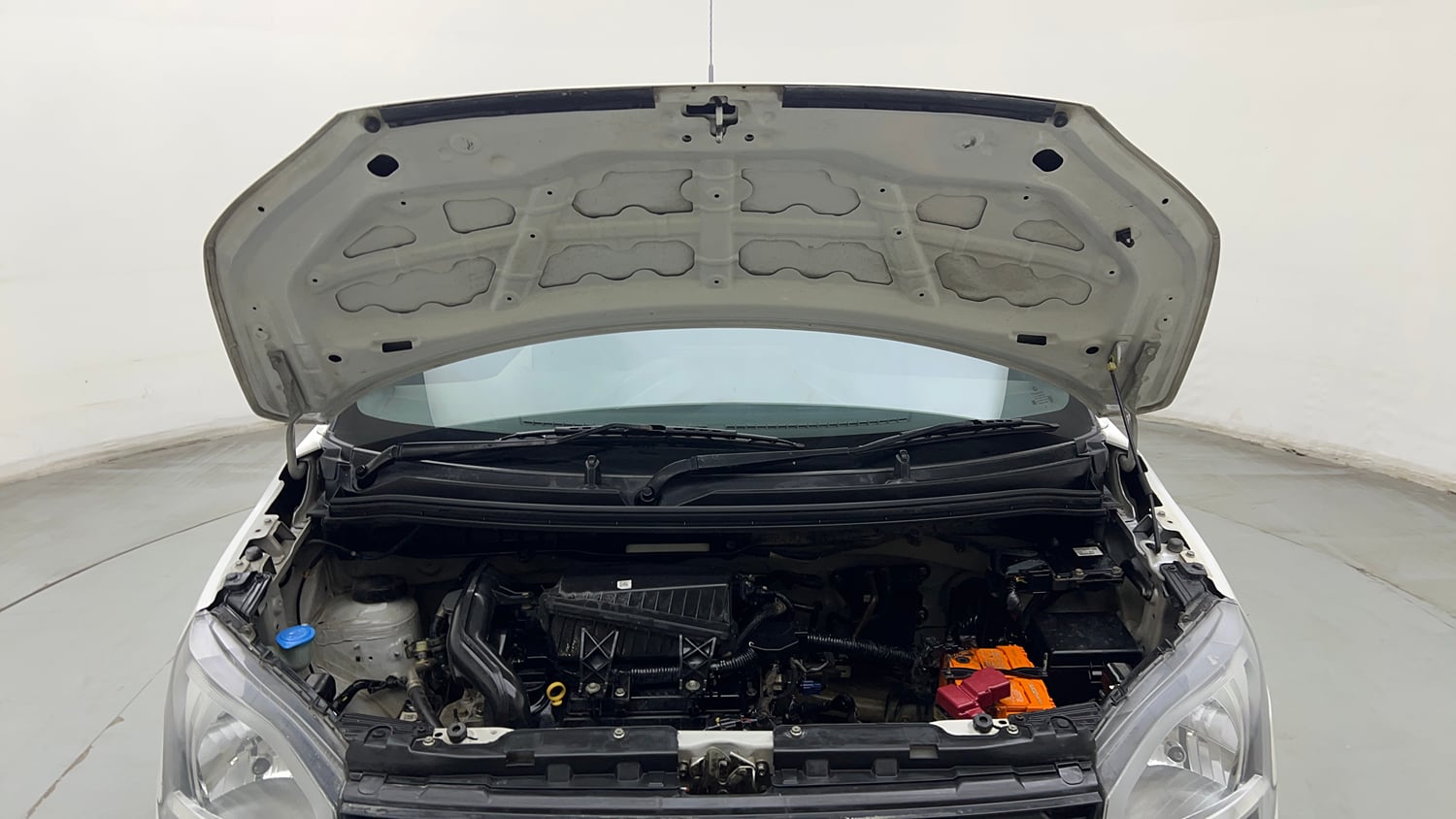 Used 2022 Maruti Suzuki Wagon R VXI 1.0 Petrol Manual engine ENGINE & BONNET OPEN FRONT VIEW