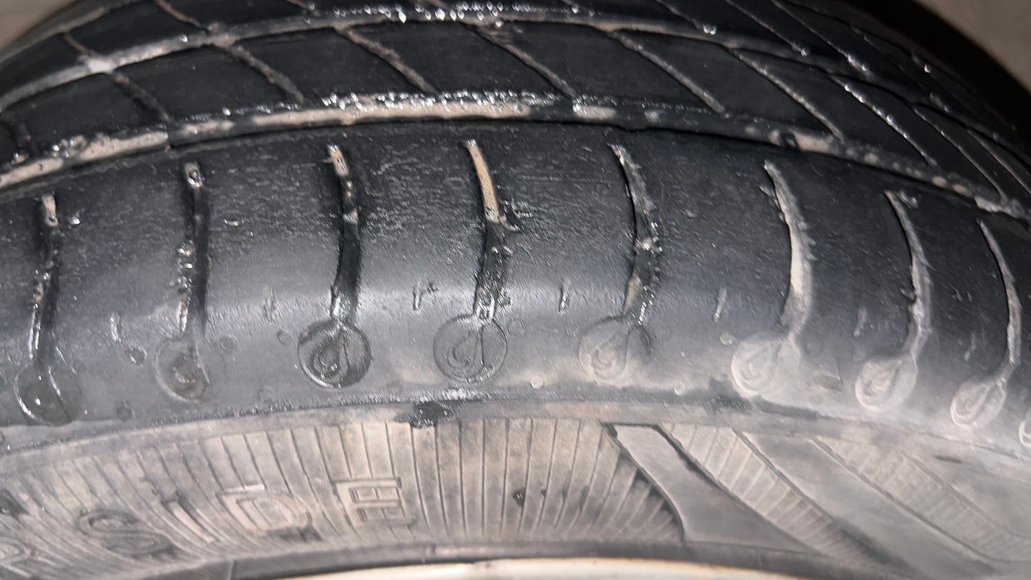 Used 2013 Honda Amaze 1.5 S i-DTEC Diesel Manual tyres LEFT FRONT TYRE TREAD VIEW