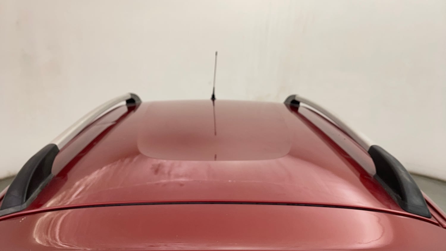 Used 2016 Renault Kwid RXT Petrol Manual exterior EXTERIOR ROOF VIEW