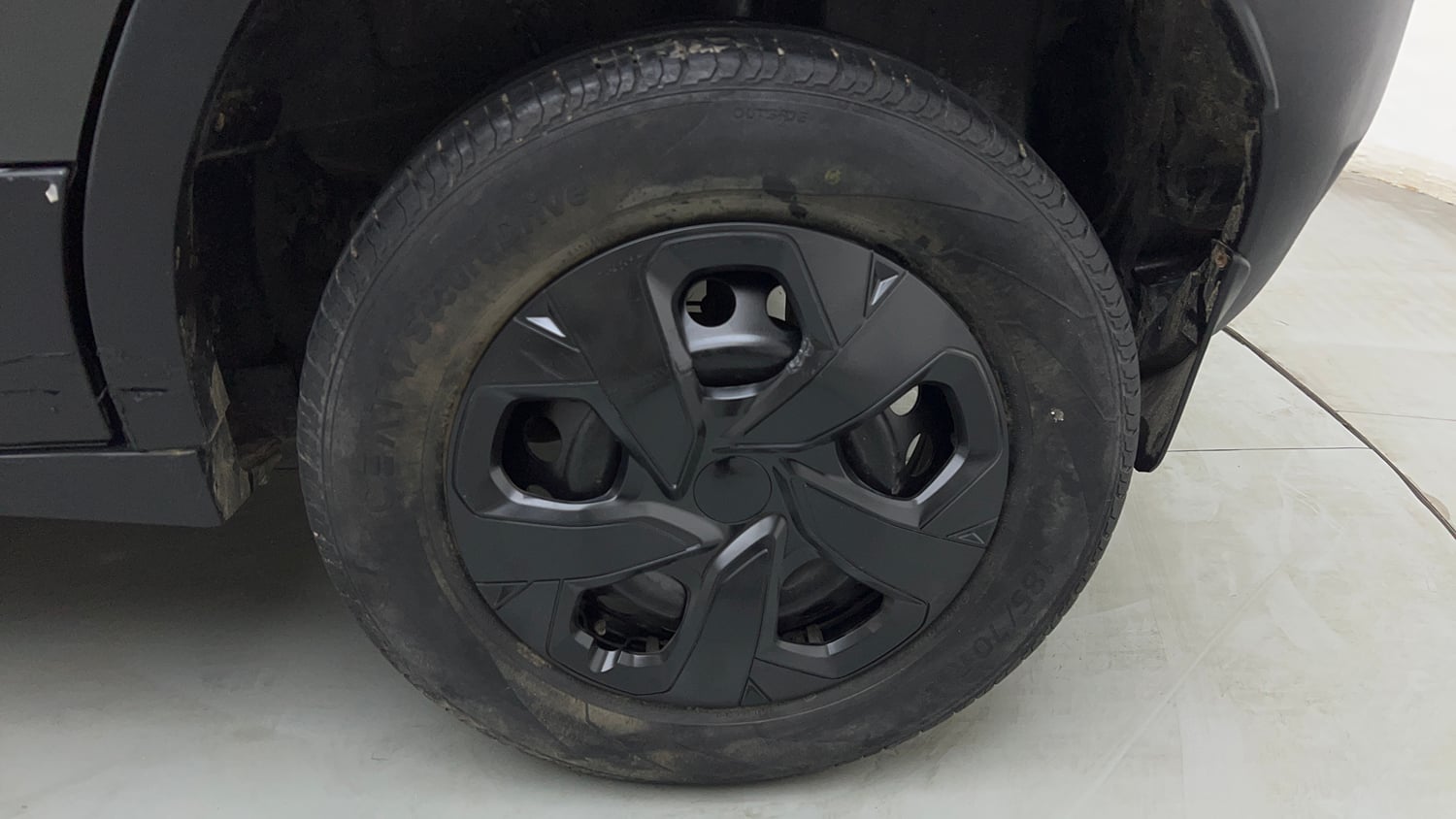 Used 2023 Tata Punch Pure MT Petrol Manual tyres LEFT REAR TYRE RIM VIEW