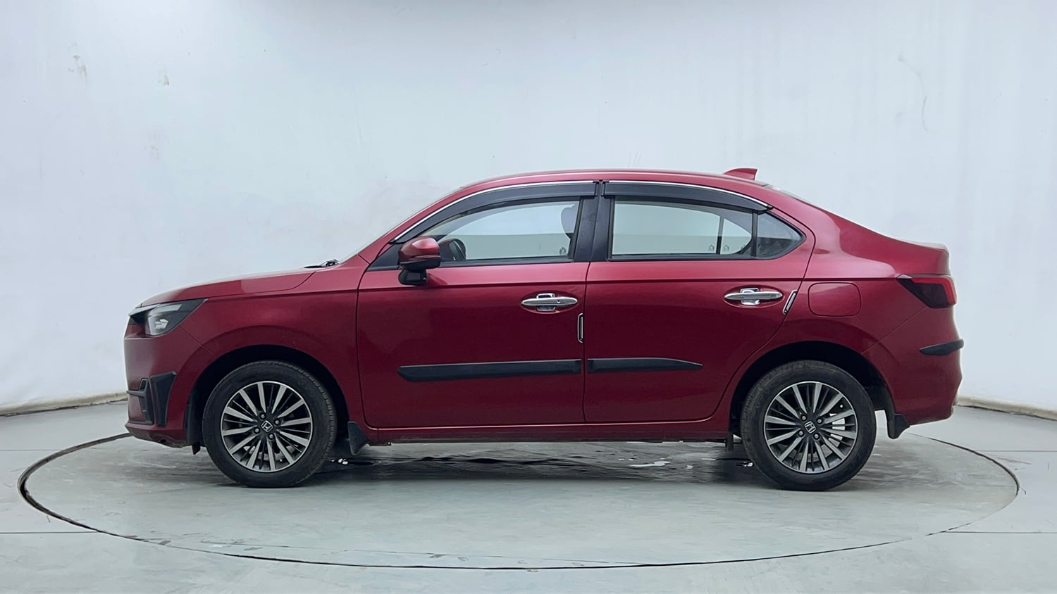 Used 2025 Honda Amaze ZX 1.2 Petrol CVT Petrol Automatic exterior LEFT SIDE VIEW