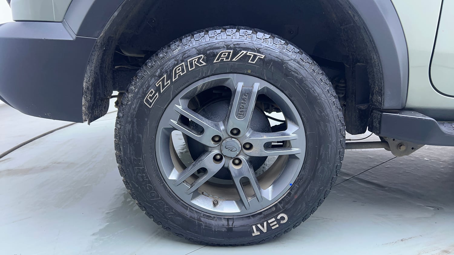 Used 2021 mahindra Thar LX Hard Top Petrol MT 4WD Petrol Manual tyres RIGHT REAR TYRE RIM VIEW