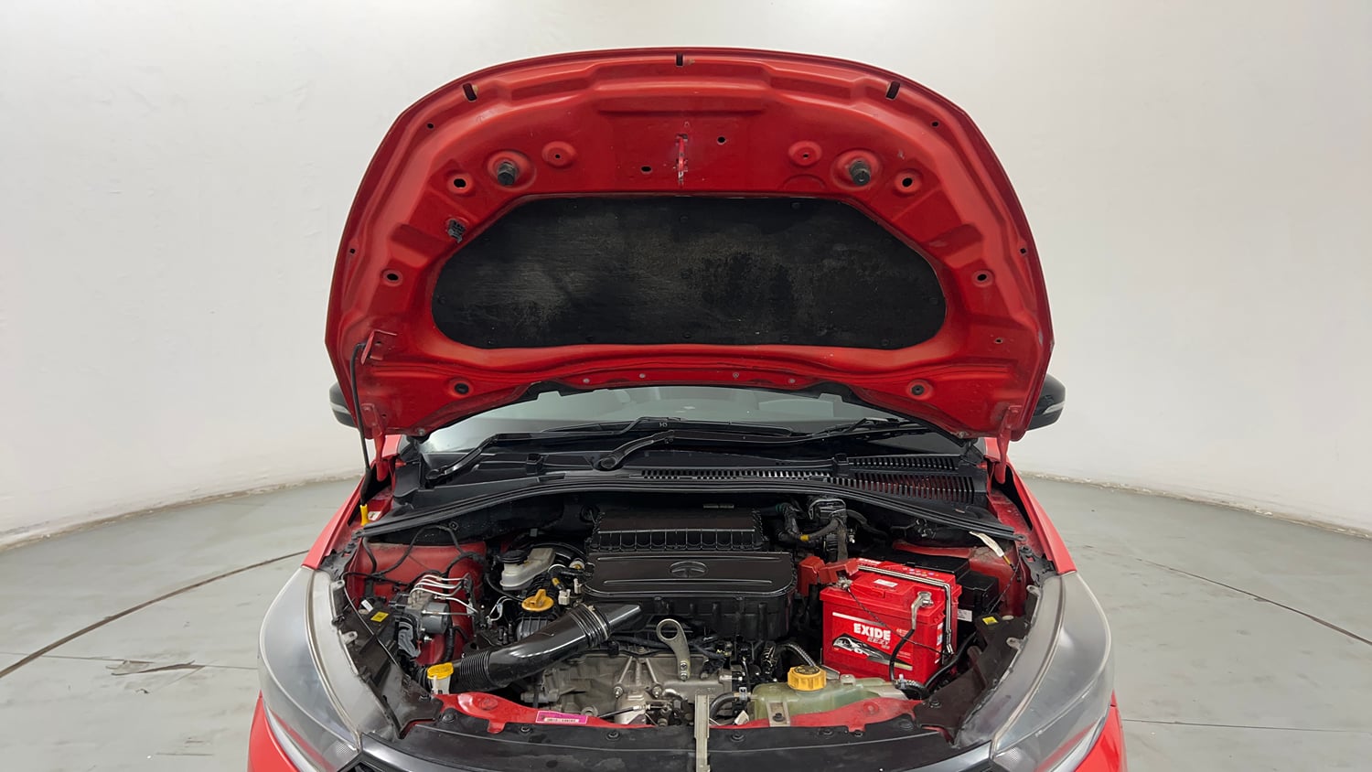 Used 2023 Tata Tiago XT CNG Cng Manual engine ENGINE & BONNET OPEN FRONT VIEW