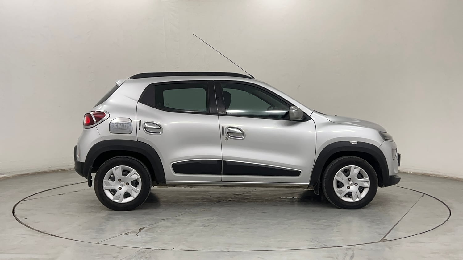 Used 2022 Renault Kwid RXT 1.0 (O) Petrol Manual exterior RIGHT SIDE VIEW