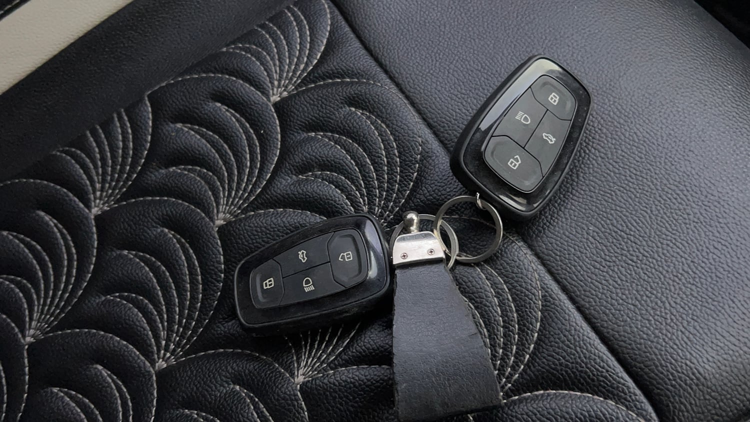 Used 2021 Tata Altroz XZ Diesel Diesel Manual extra CAR KEY VIEW