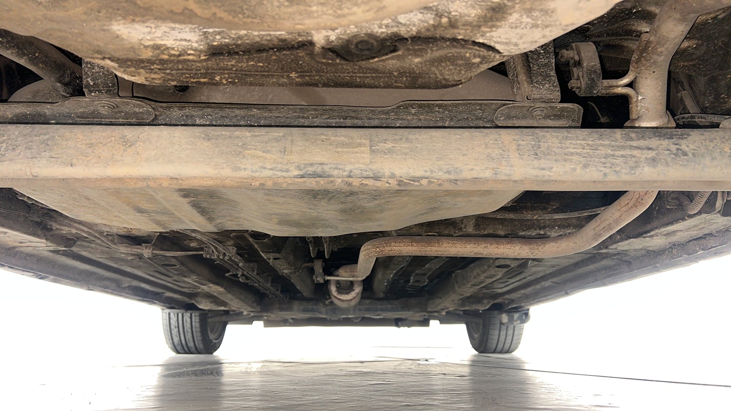 Used 2021 Tata Altroz XZ Petrol Petrol Manual extra REAR UNDERBODY VIEW (TAKEN FROM REAR)