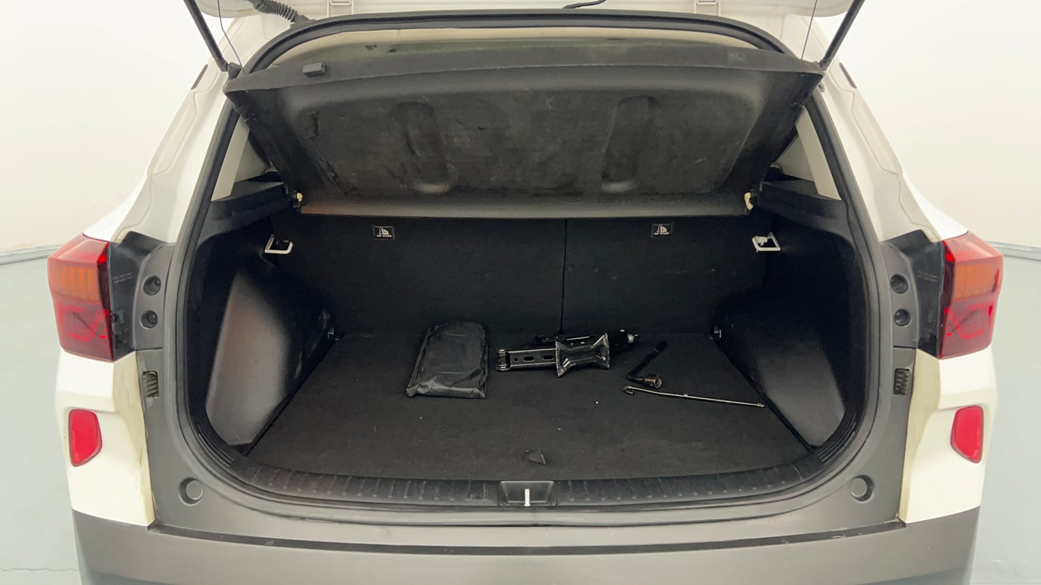 Used 2020 Kia Seltos HTX 1.5 Petrol Manual interior DICKY INSIDE VIEW