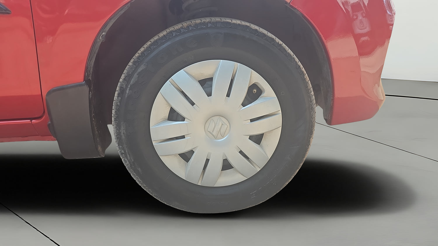 Used 2017 Maruti Suzuki Alto 800 VXi Petrol Manual tyres RIGHT FRONT TYRE RIM VIEW