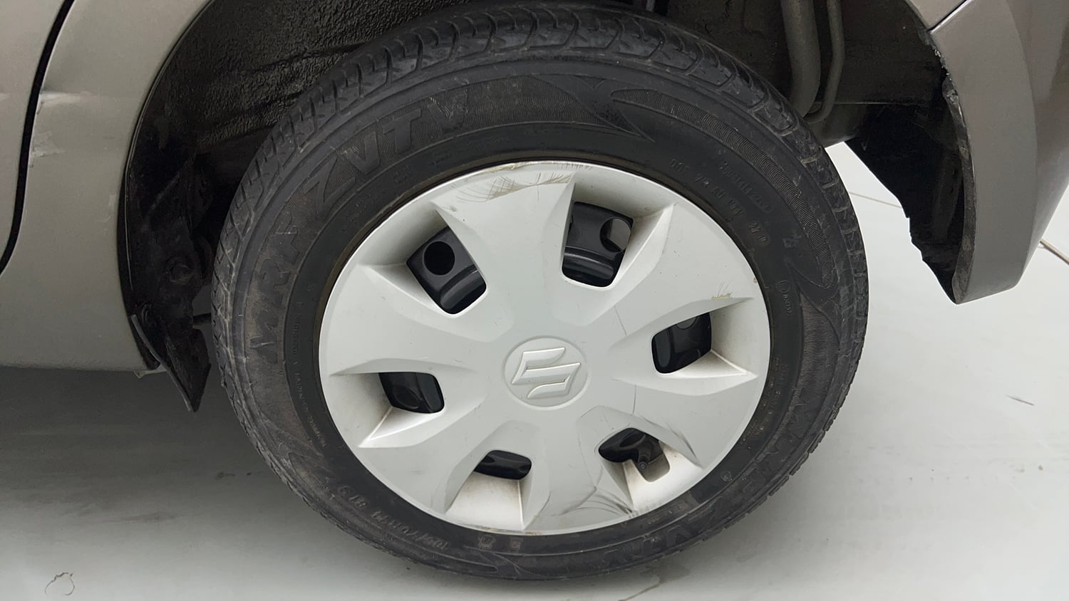 Used 2019 Maruti Suzuki Wagon R VXi (O) 1.2 AMT Petrol Automatic tyres LEFT REAR TYRE RIM VIEW