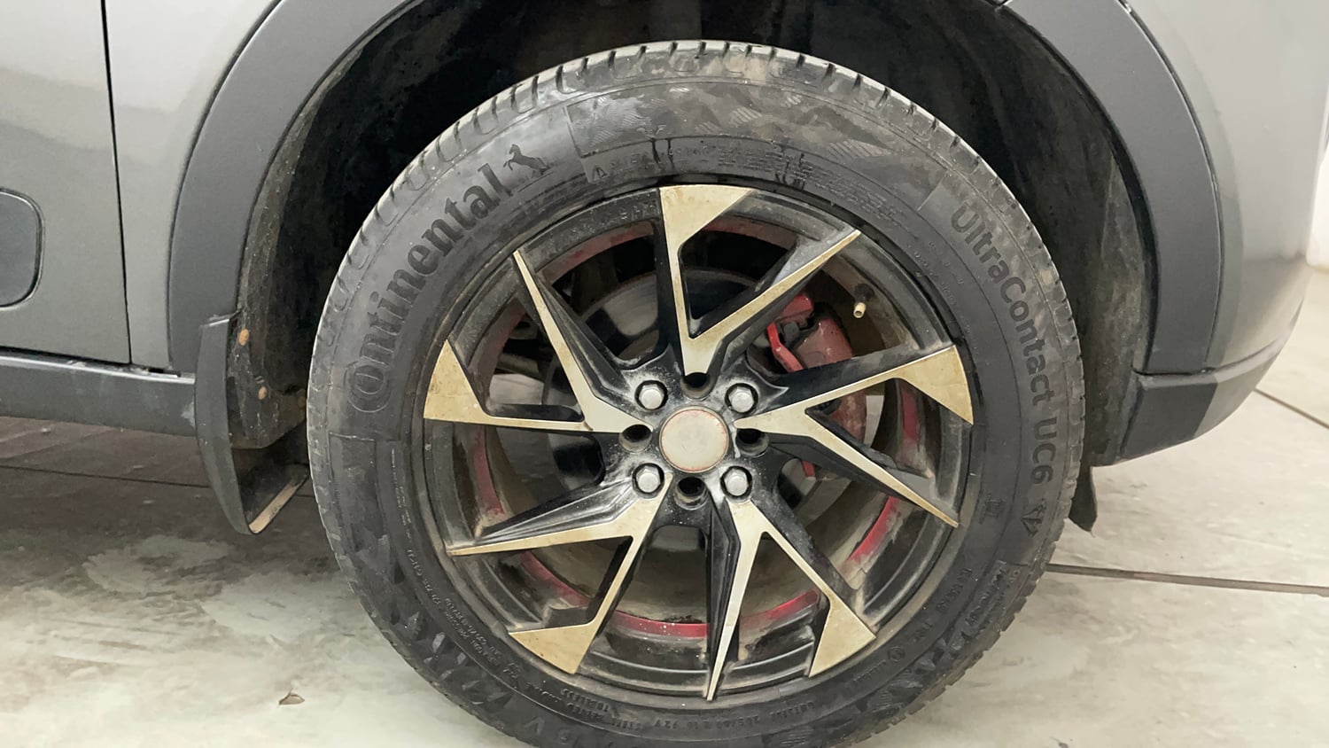 Used 2021 Tata Nexon XM (S) Petrol Manual tyres RIGHT FRONT TYRE RIM VIEW