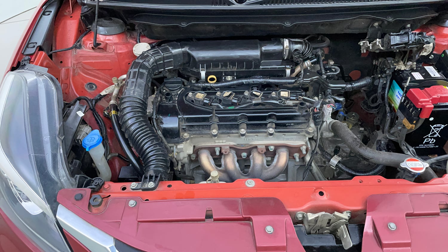 Used 2020 Maruti Suzuki Baleno Zeta Petrol Manual engine ENGINE RIGHT SIDE VIEW