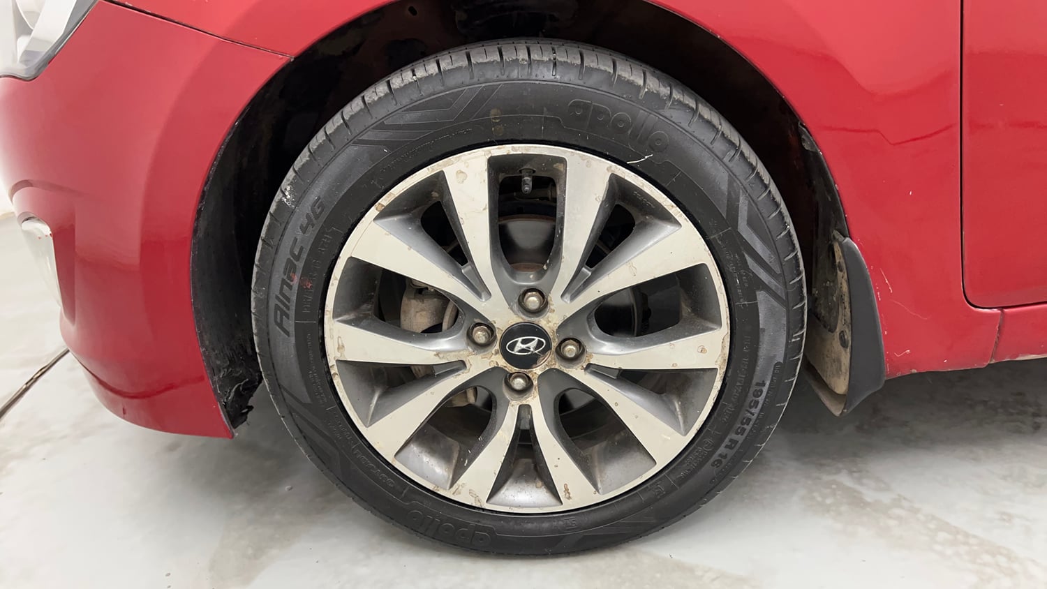 Used 2016 Hyundai Verna 1.6 CRDI SX Diesel Manual tyres LEFT FRONT TYRE RIM VIEW
