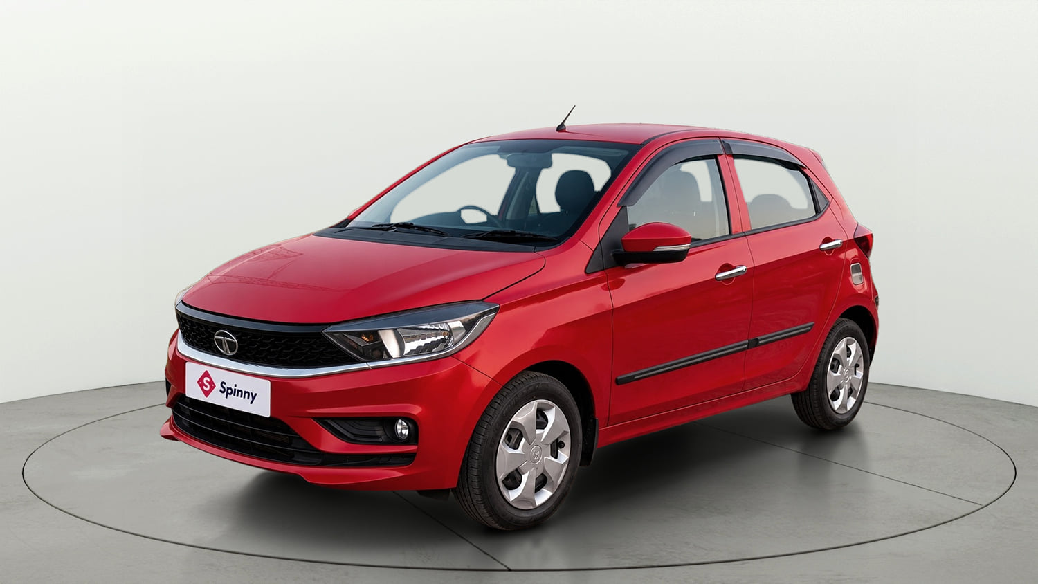 Used 2021 Tata Tiago XT Petrol Manual exterior LEFT FRONT CORNER VIEW