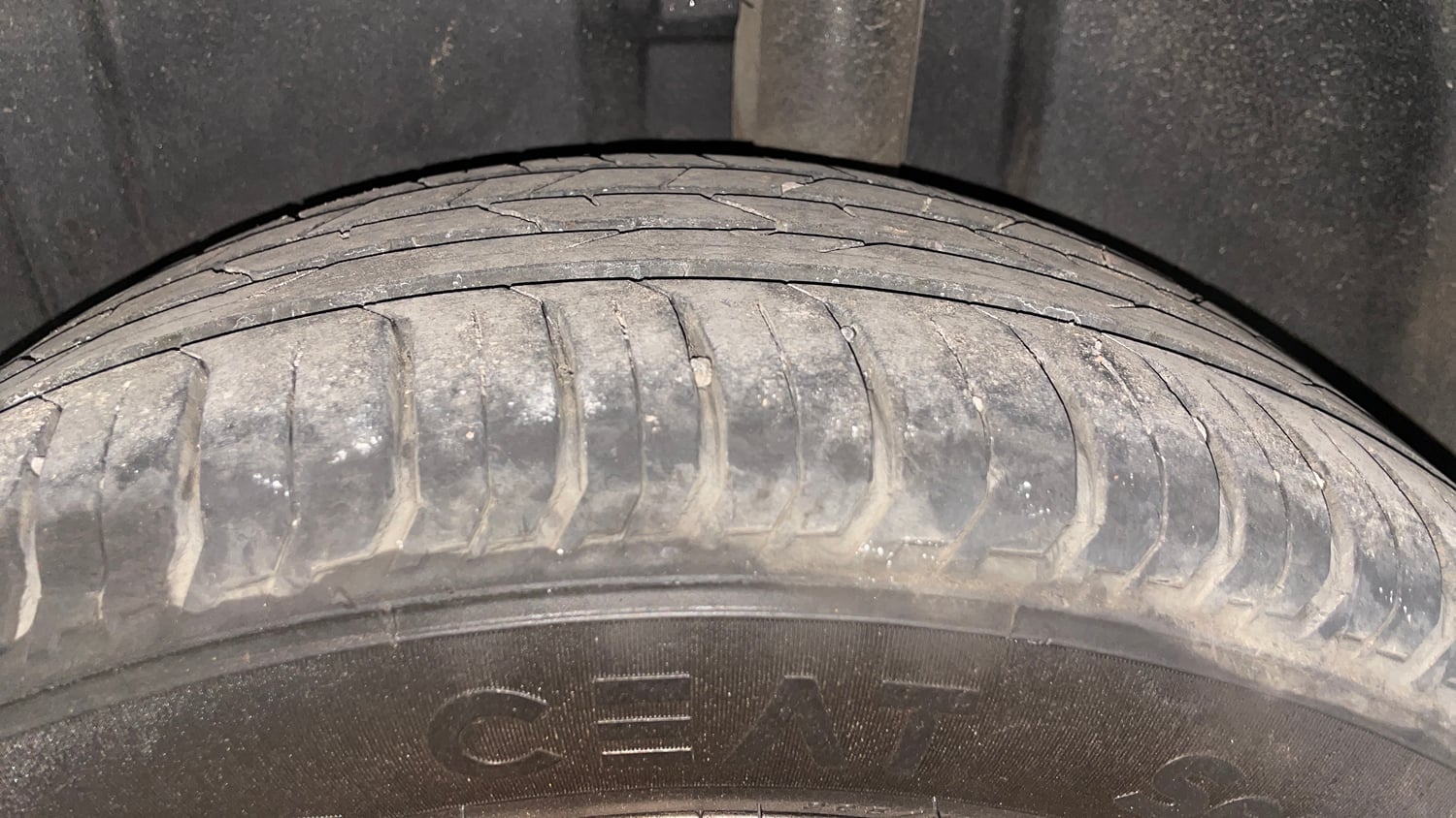 Used 2024 Skoda Slavia Style 1.0L TSI MT Petrol Manual tyres LEFT REAR TYRE TREAD VIEW