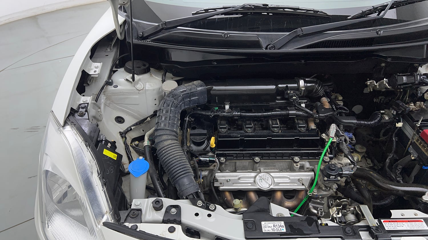Used 2022 Maruti Suzuki Swift VXi Petrol Manual engine ENGINE RIGHT SIDE VIEW