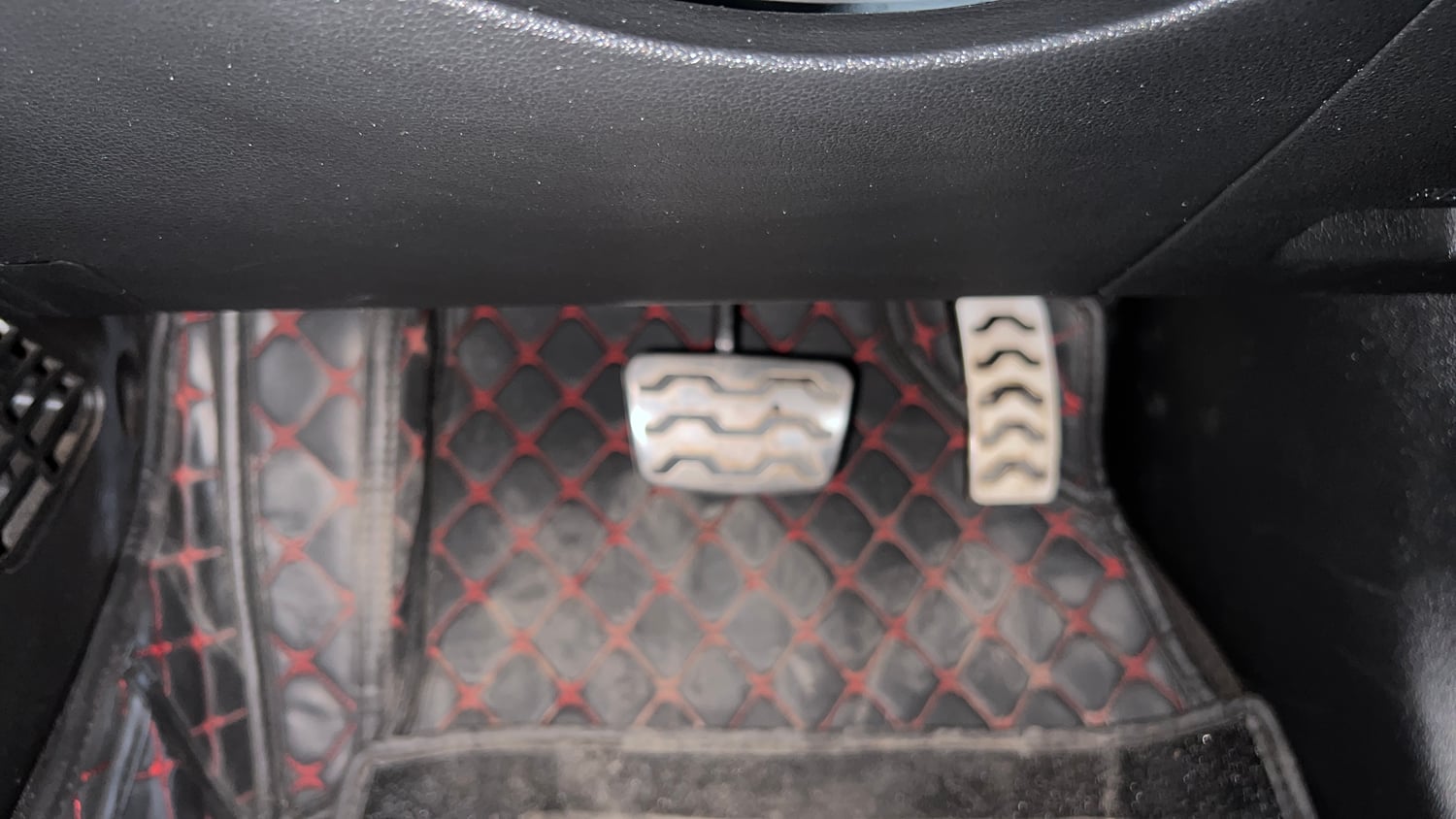 Used 2023 Hyundai Venue N-Line N6 DCT Dual Tone Petrol Automatic interior PEDALS VIEW