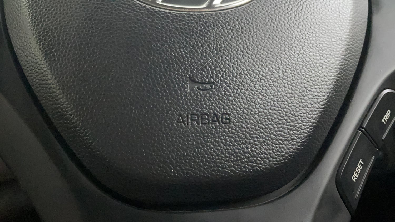 Used 2016 Hyundai Grand i10 Magna AT 1.2 Kappa VTVT Petrol Automatic top_features Airbags