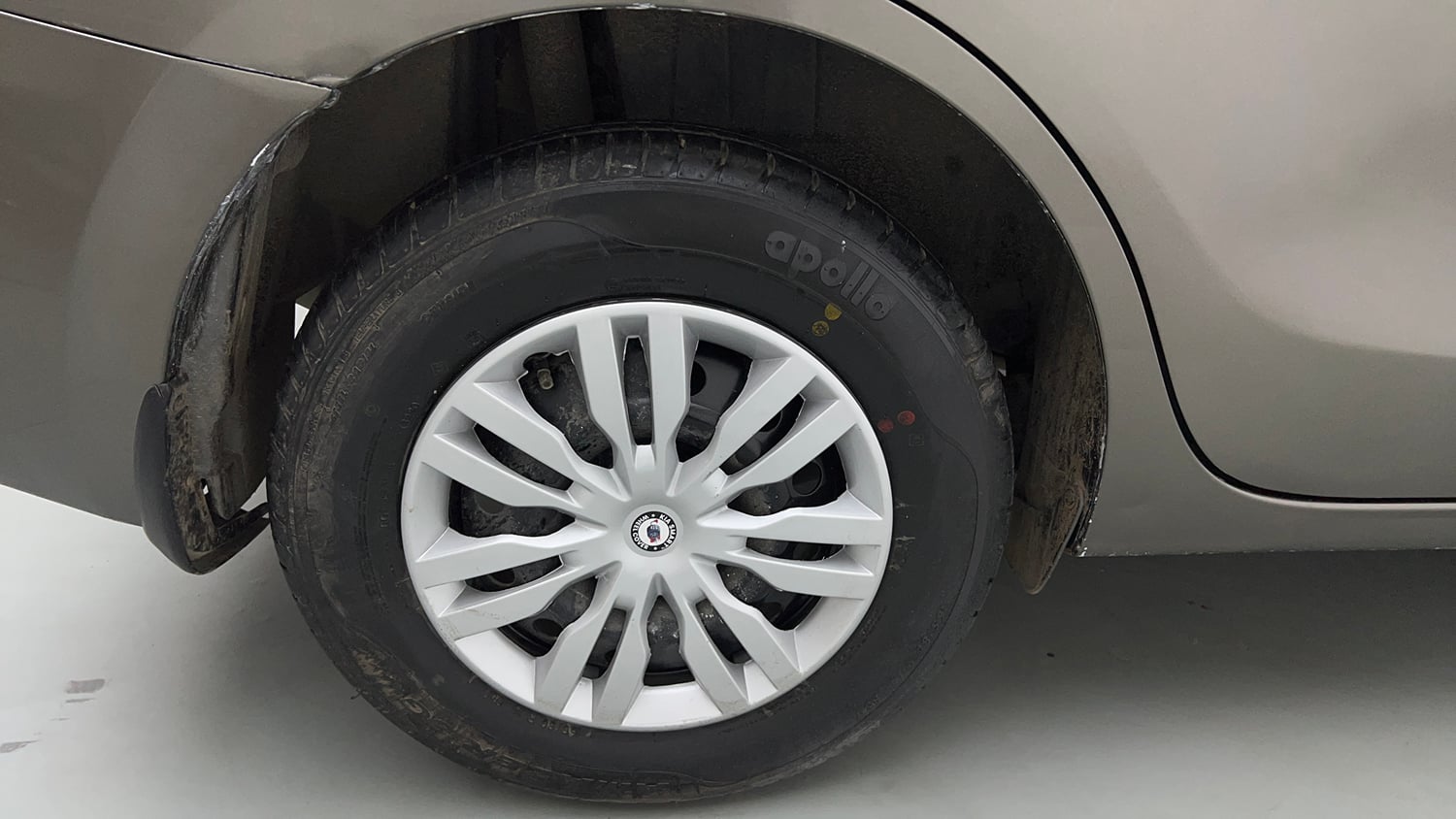 Used 2020 Maruti Suzuki Dzire VXi Petrol Manual tyres RIGHT REAR TYRE RIM VIEW