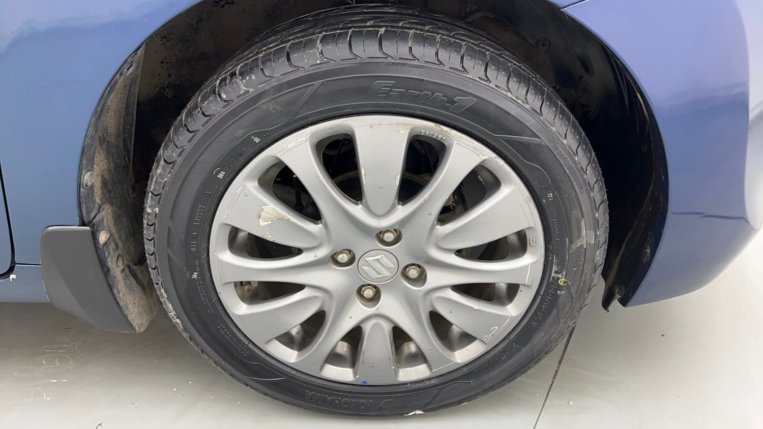 Used 2018 Maruti Suzuki Baleno Zeta 1.2 AT Petrol Automatic tyres RIGHT FRONT TYRE RIM VIEW