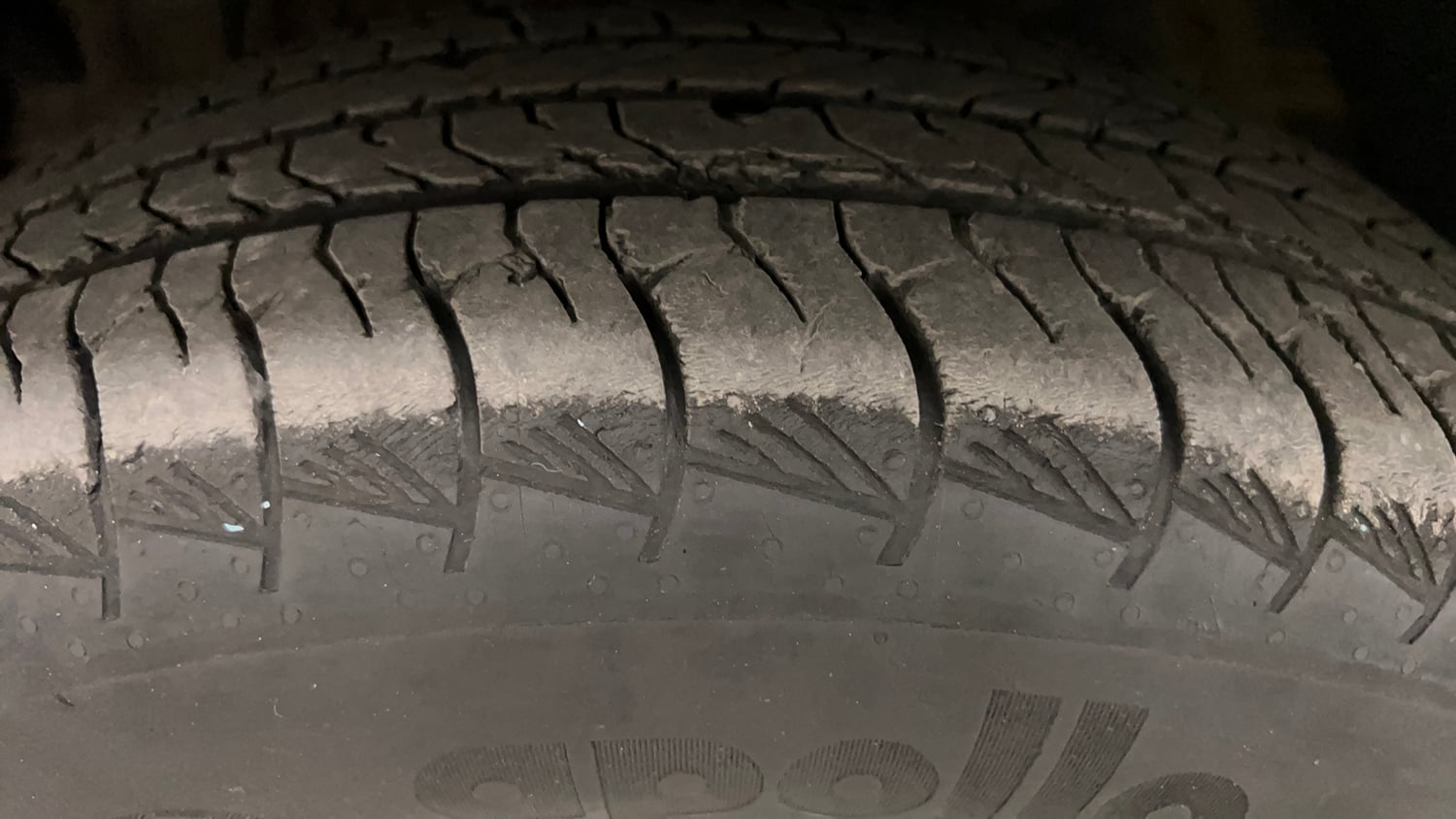 Used 2024 Mahindra XUV 3XO AX5 1.5 Diesel Diesel Manual tyres LEFT FRONT TYRE TREAD VIEW