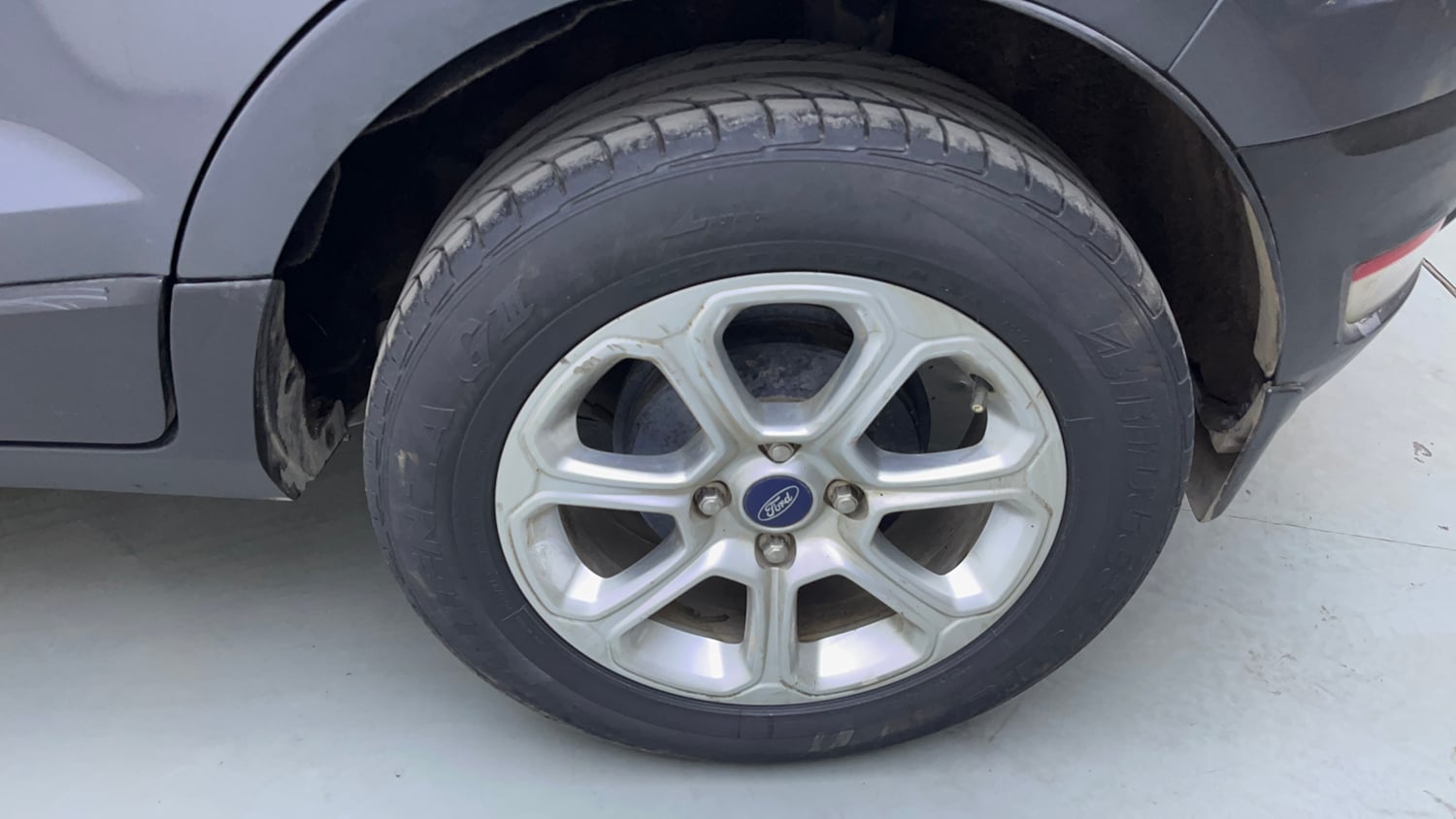 Used 2019 Ford EcoSport Titanium + 1.5L Ti-VCT AT Petrol Automatic tyres LEFT REAR TYRE RIM VIEW