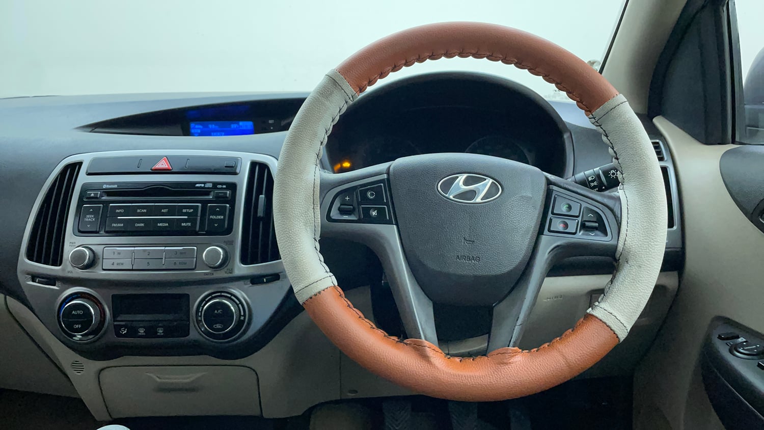 Used 2012 Hyundai i20 Asta 1.2 Petrol Manual interior STEERING VIEW