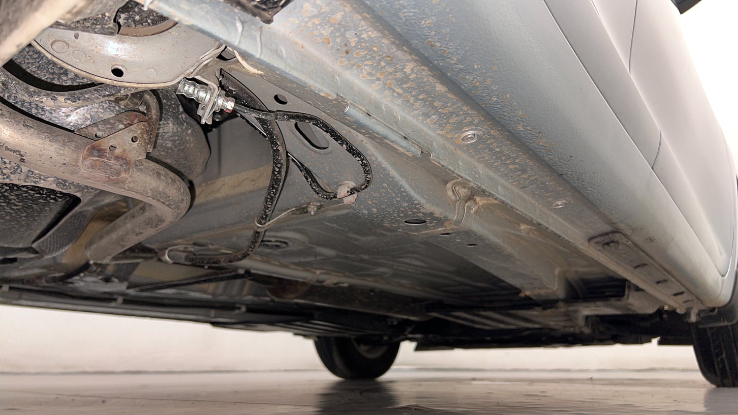 Used 2026 Maruti Suzuki Swift VXi (O) Petrol Manual extra REAR RIGHT UNDERBODY VIEW