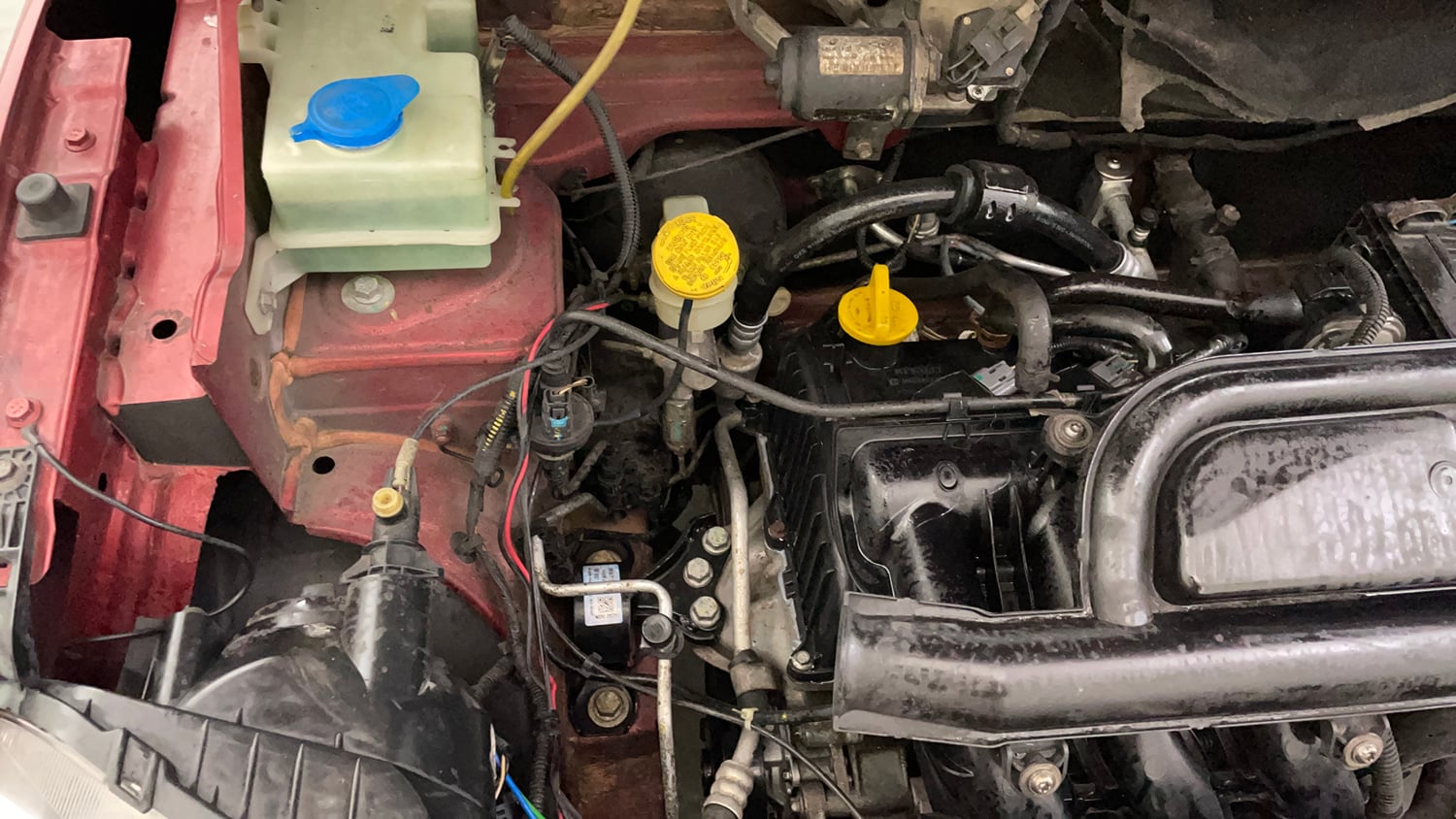 Used 2016 Renault Kwid RXT Petrol Manual engine ENGINE RIGHT SIDE VIEW
