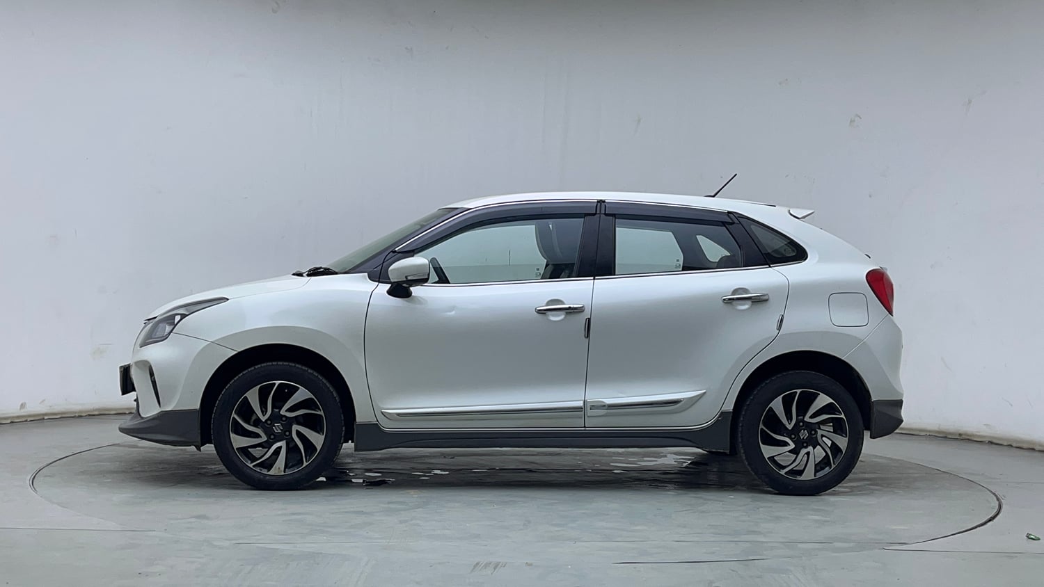 Used 2022 Maruti Suzuki Baleno Zeta Petrol Manual exterior LEFT SIDE VIEW