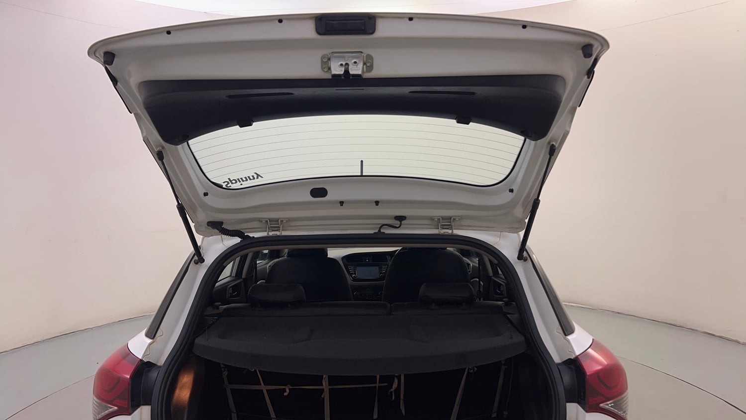 Used 2017 Hyundai Elite i20 Asta 1.2 (O) Petrol Manual interior DICKY DOOR OPEN VIEW