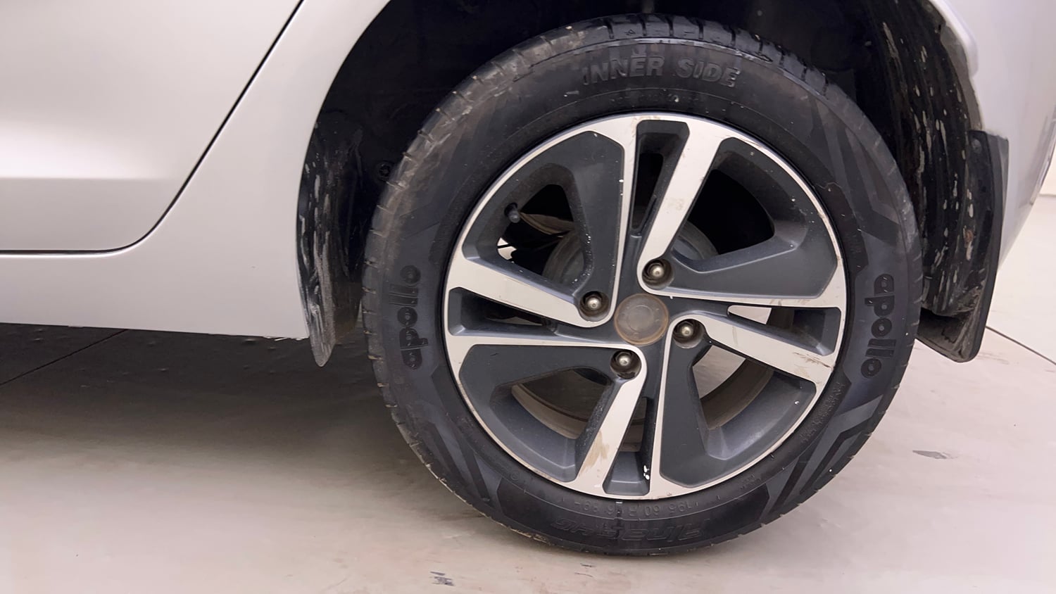 Used 2021 Tata Altroz XZ Diesel Diesel Manual tyres LEFT REAR TYRE RIM VIEW
