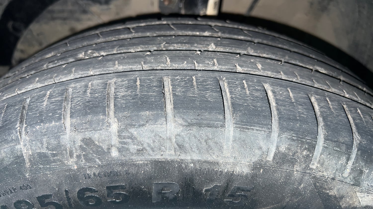 Used 2022 Maruti Suzuki Baleno Sigma MT Petrol Manual tyres LEFT FRONT TYRE TREAD VIEW