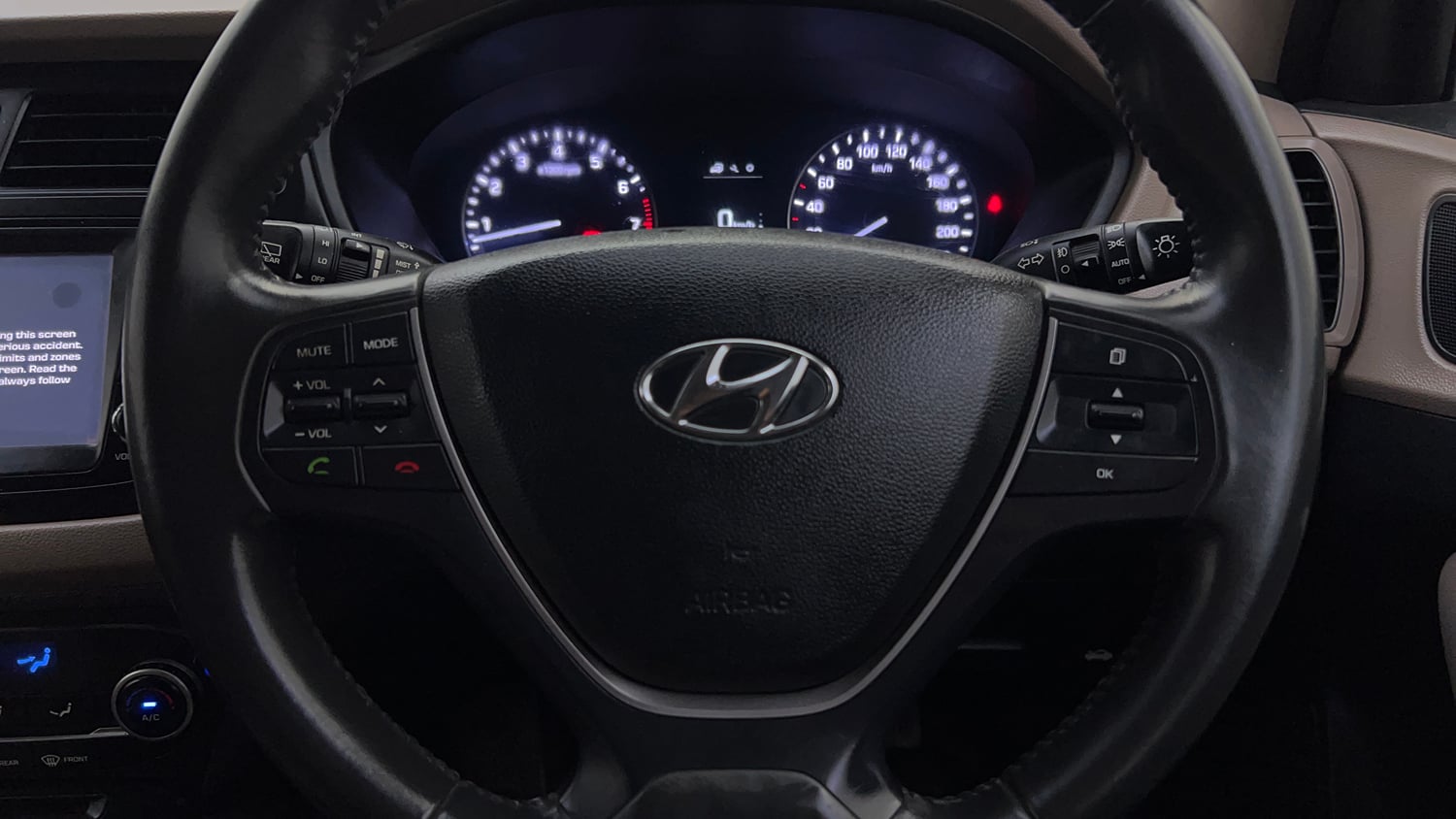 Used 2017 Hyundai Elite i20 Asta 1.2 (O) Petrol Manual top_features Airbags