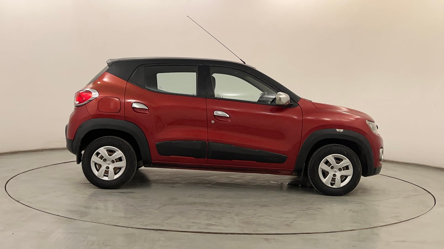 Used 2017 Renault Kwid RXT Petrol Manual exterior RIGHT SIDE VIEW