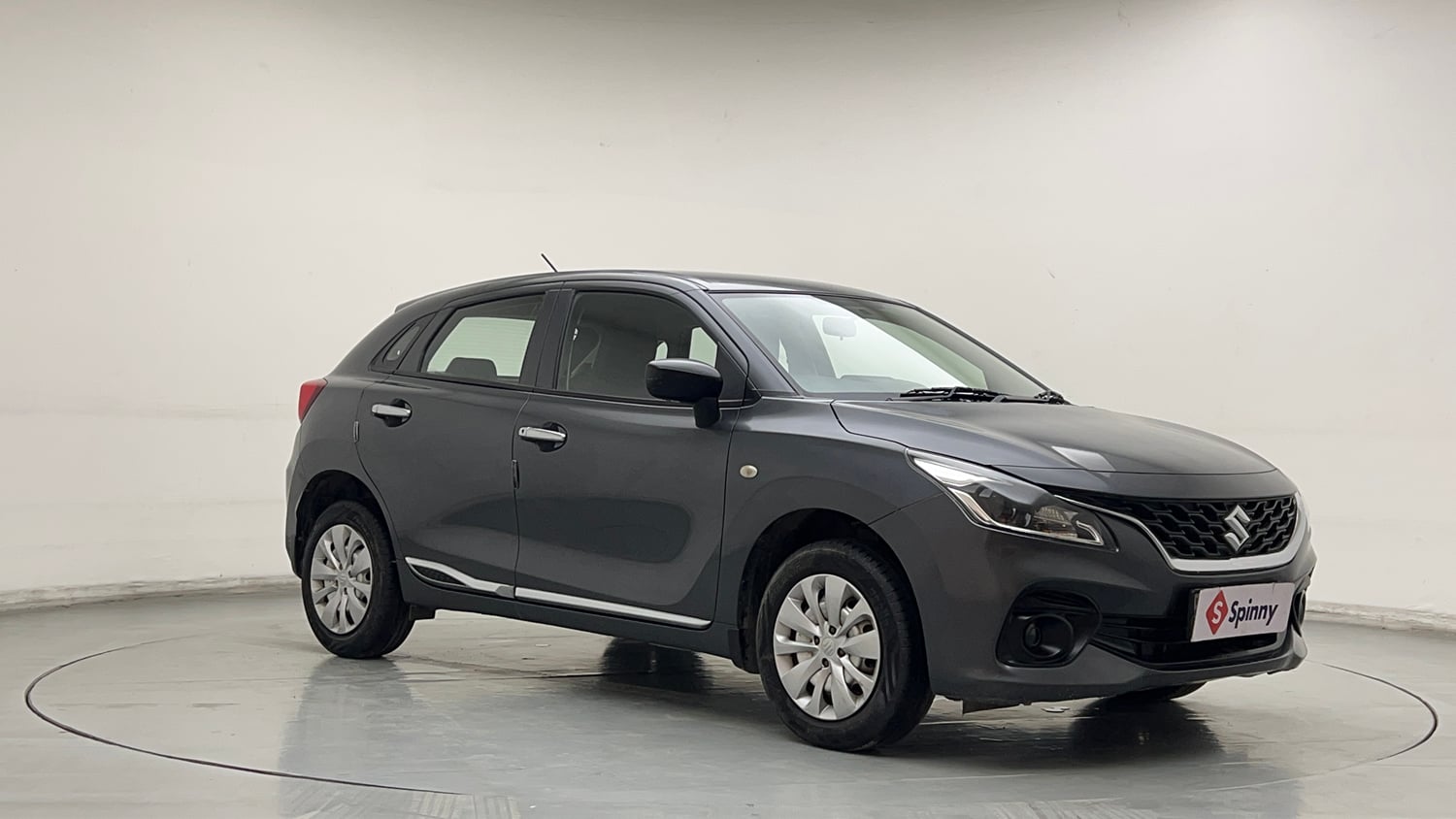 Used 2022 Maruti Suzuki Baleno Sigma MT Petrol Manual exterior RIGHT FRONT CORNER VIEW