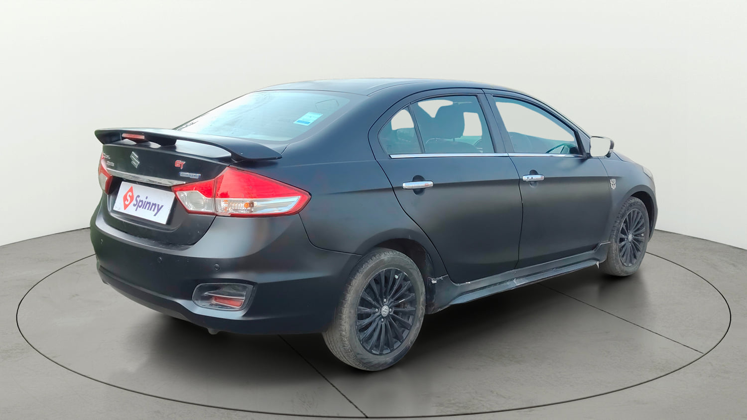 Used 2017 Maruti Suzuki Ciaz Alpha 1.3 Hybrid Diesel Manual exterior RIGHT REAR CORNER VIEW