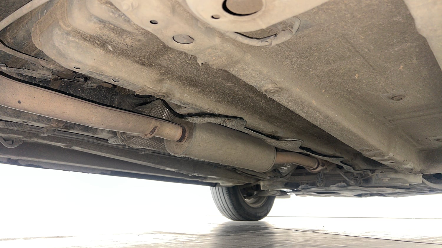 Used 2022 Mahindra XUV 300 W8 1.5 Diesel Diesel Manual extra REAR RIGHT UNDERBODY VIEW