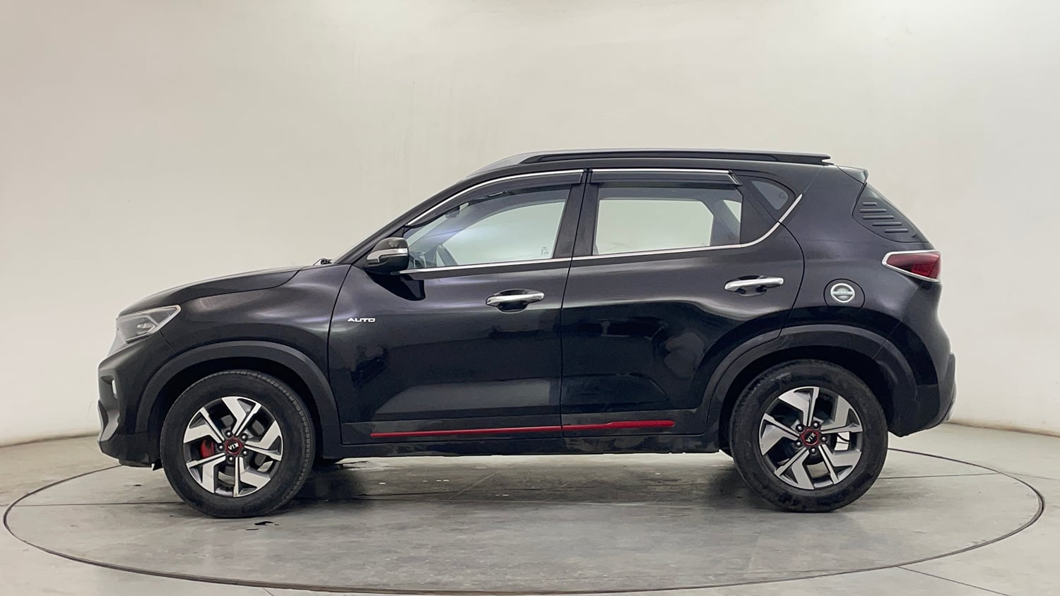 Used 2020 Kia Sonet GTX Plus 1.5 AT Diesel Automatic exterior LEFT SIDE VIEW