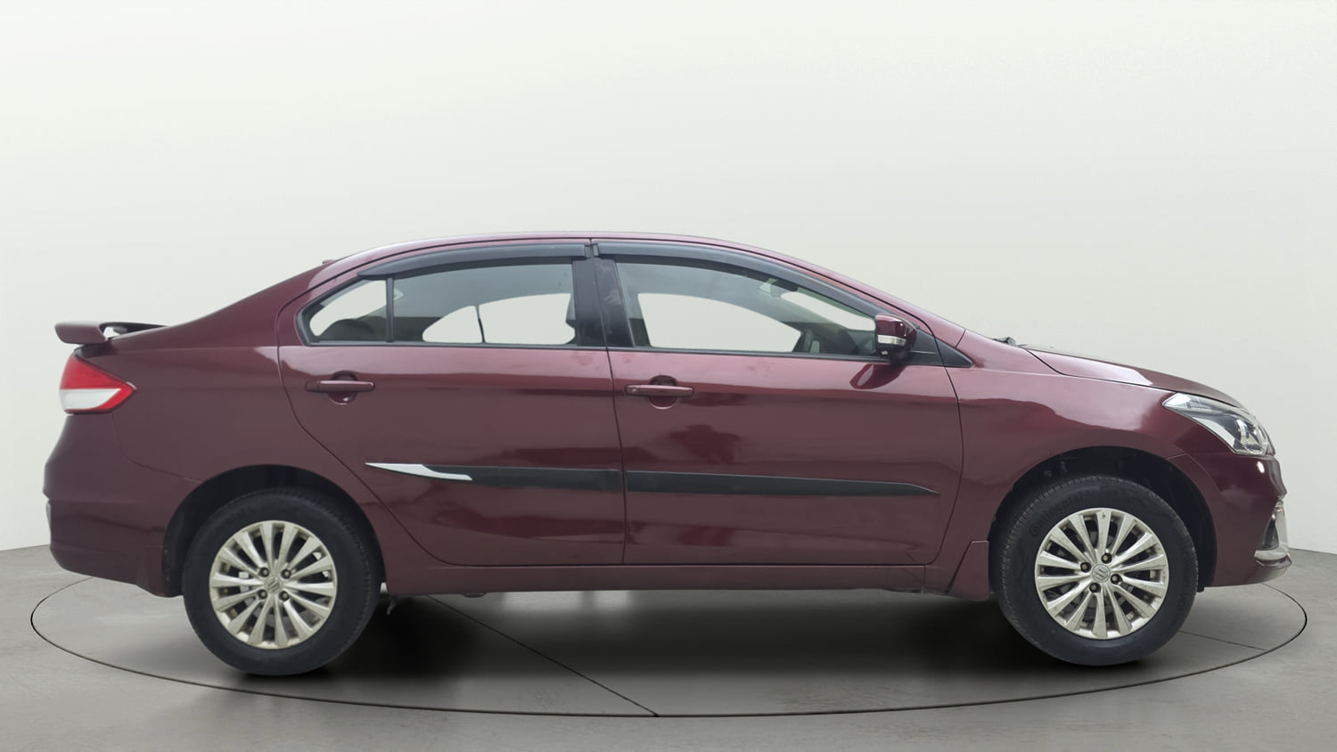 Used 2019 Maruti Suzuki Ciaz Delta Hybrid 1.5 Petrol Manual exterior RIGHT SIDE VIEW