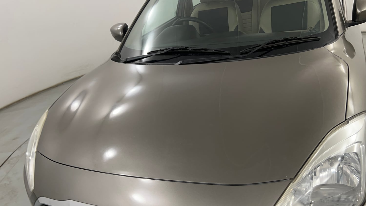 Used 2017 Maruti Suzuki Dzire ZXi AMT Petrol Automatic dents MINOR DENT