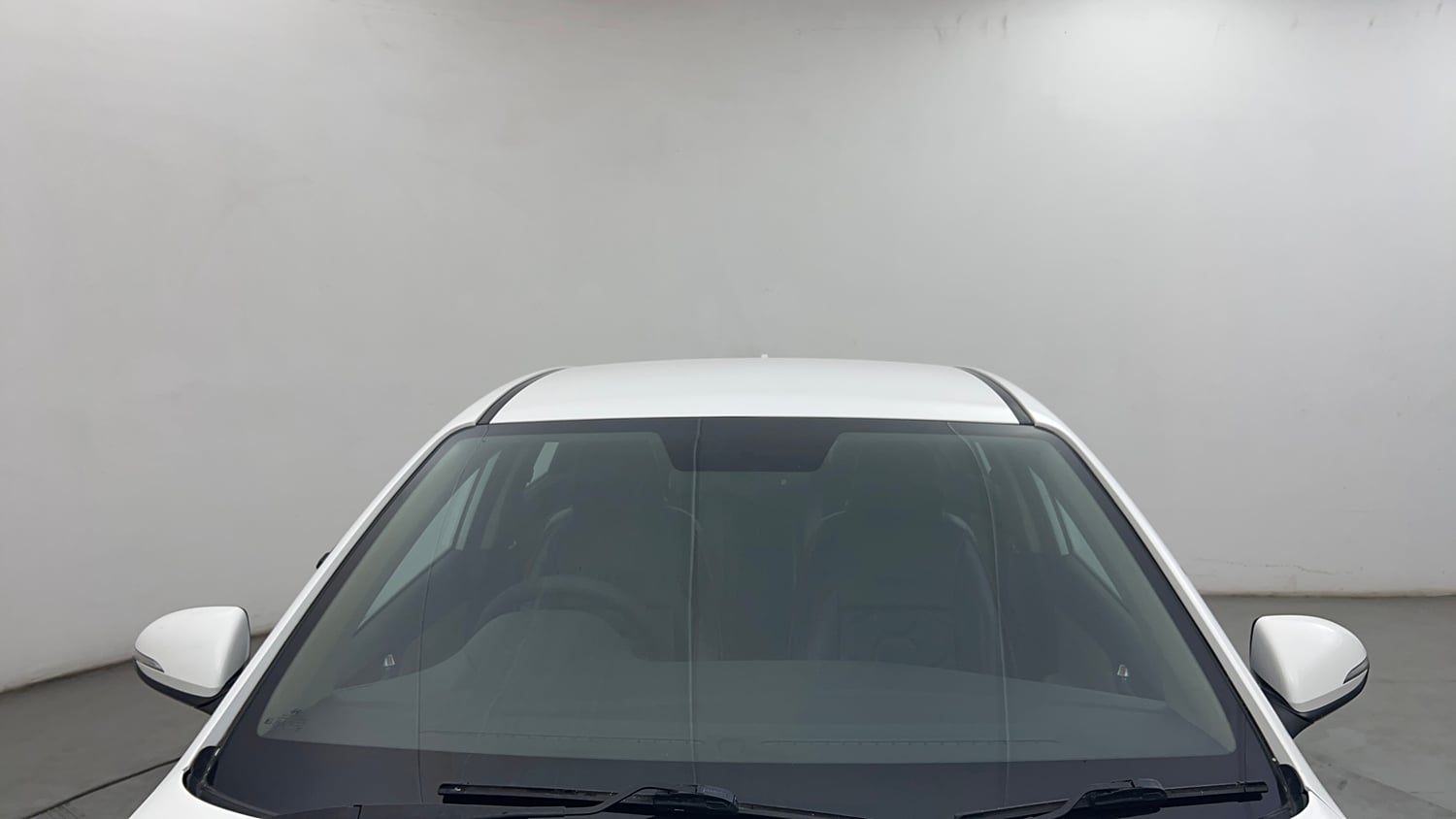 Used 2019 Hyundai Verna SX 1.6 VTVT Petrol Manual exterior FRONT WINDSHIELD VIEW