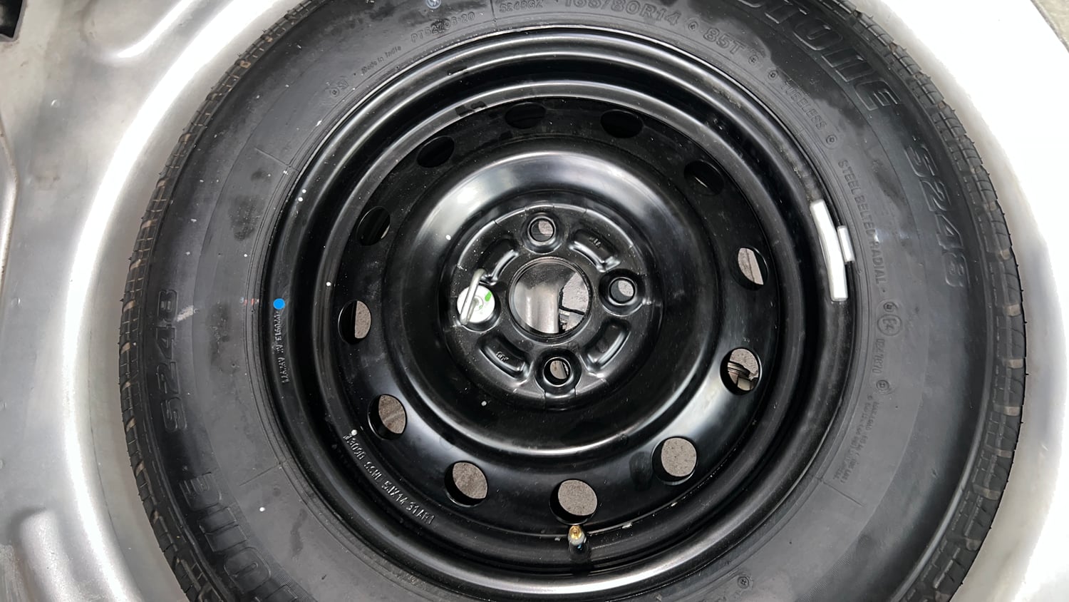 Used 2013 Maruti Suzuki Ritz Vxi BS-IV Petrol Manual tyres SPARE TYRE VIEW